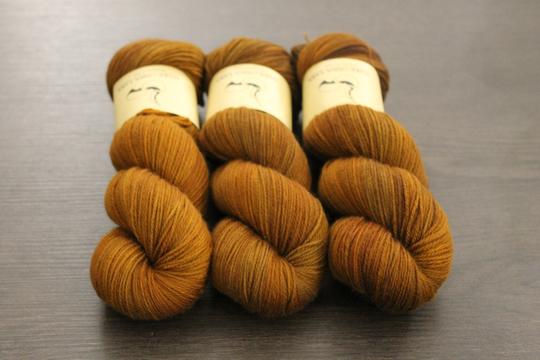 MERINO PLUS Dark Omen Yarn - vassago
