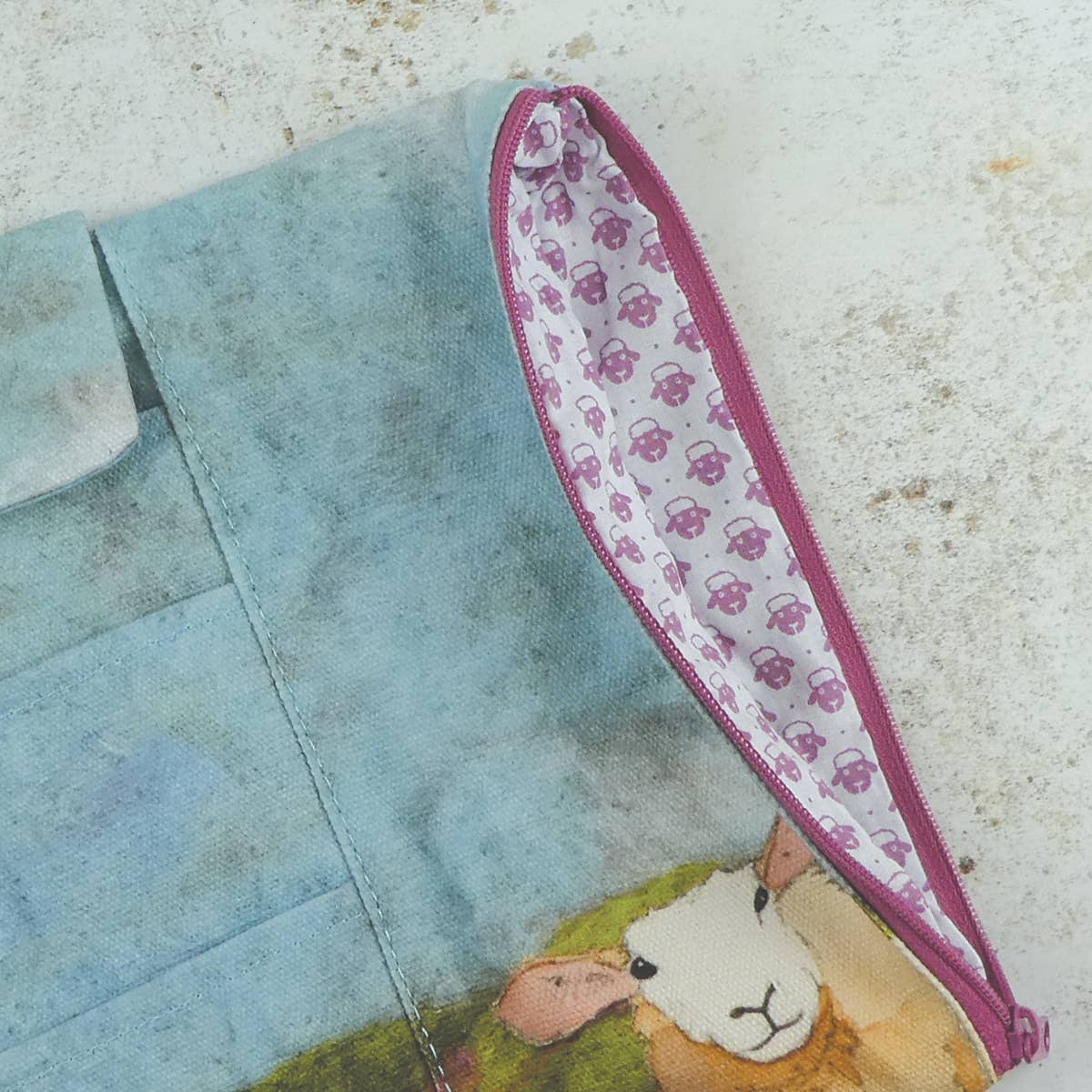 felted-sheep-circular-needle-holder