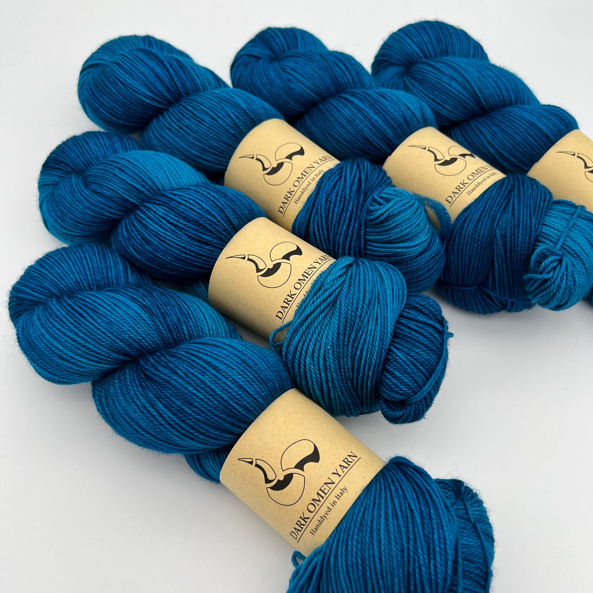 MERINO PLUS Dark Omen Yarn - mana blu